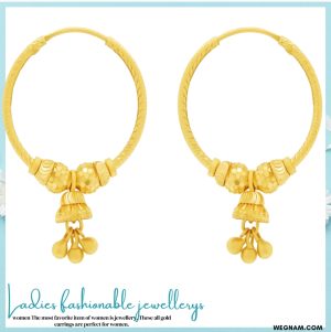 22Kt (750) ring shape Gold Earrings designs for daily use.